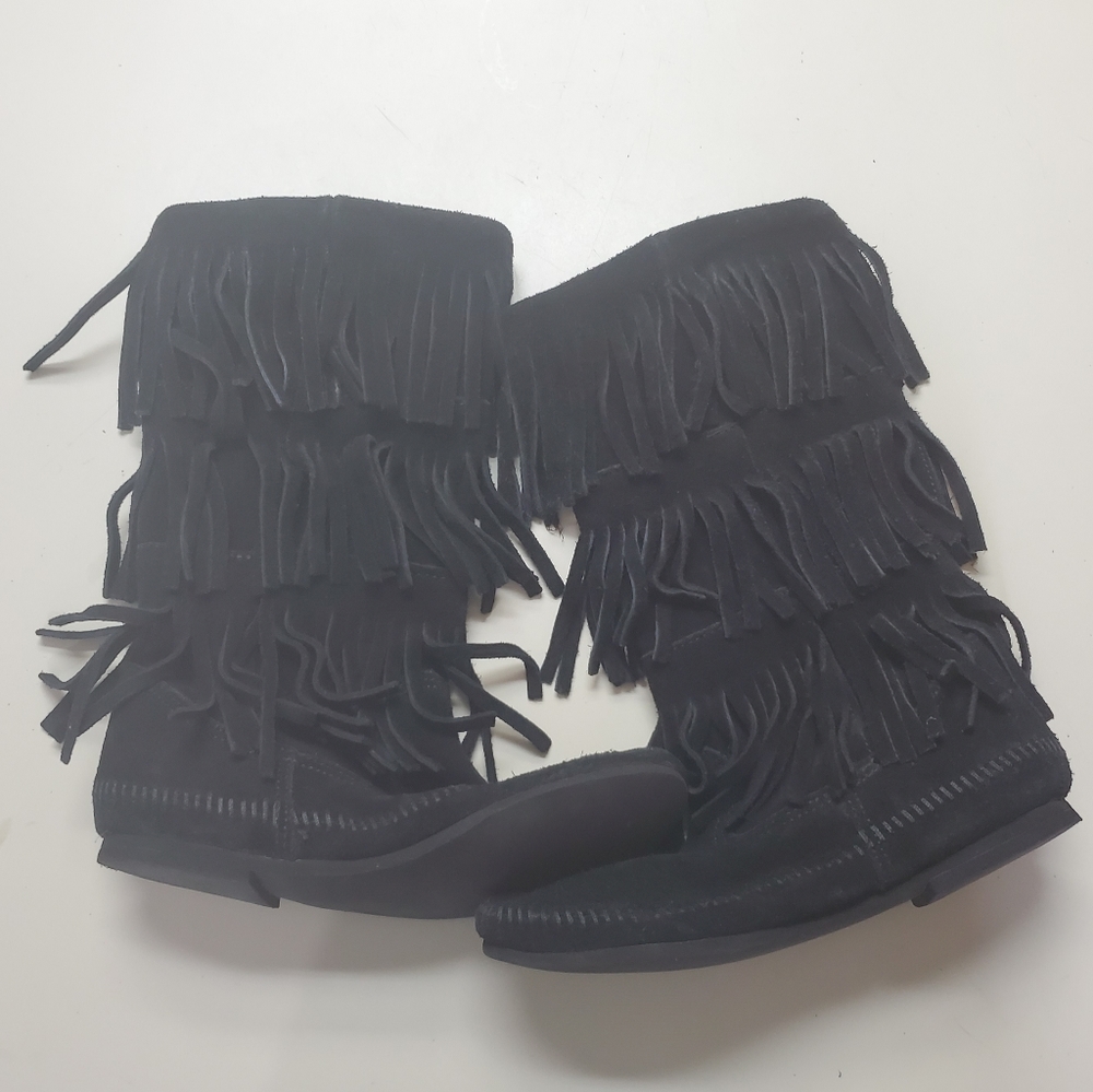 Minnetonka Black Suede Fringe Moccasin Boots SZ 7